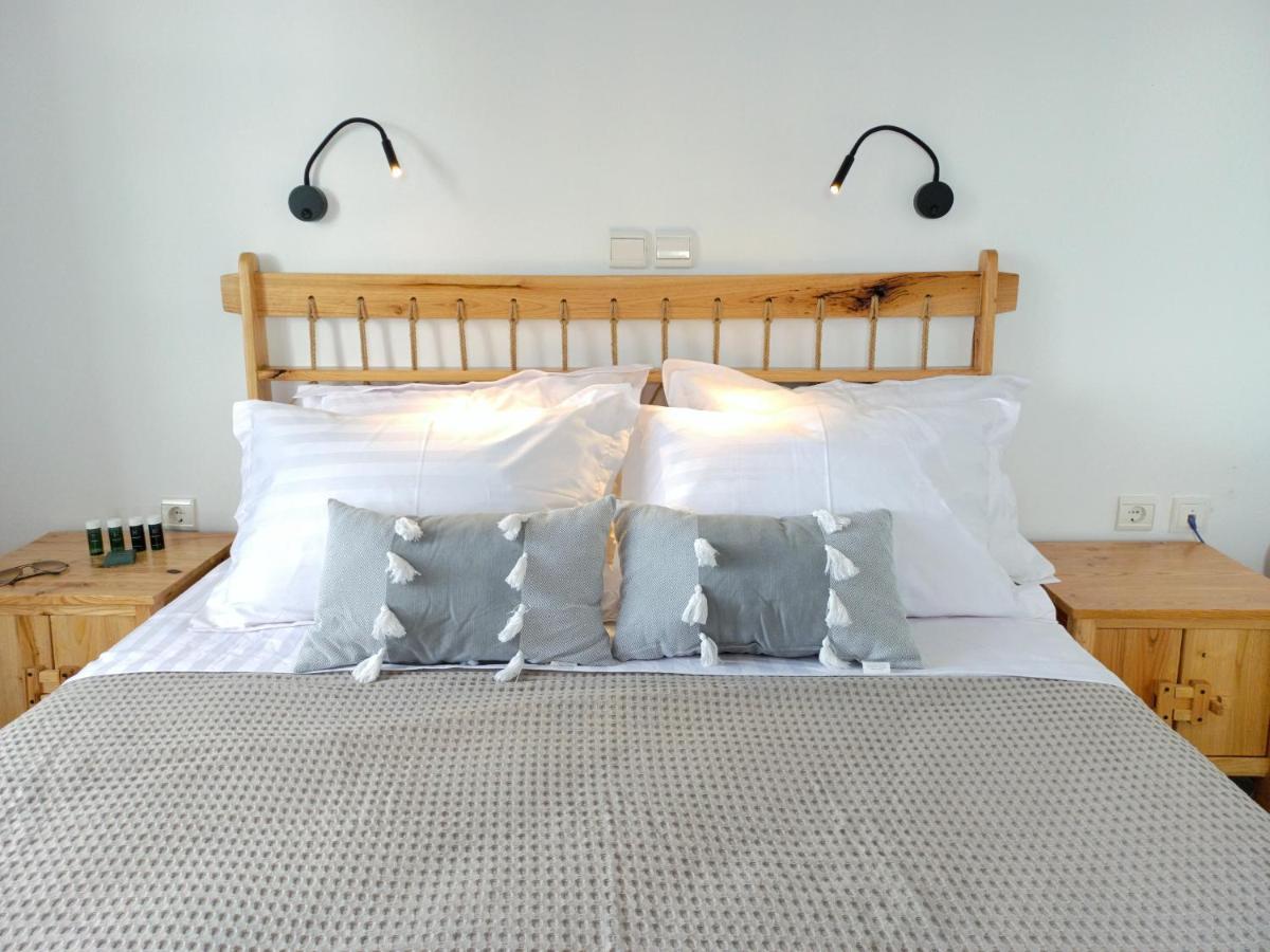 Sea Lilies Suites Плака Экстерьер фото